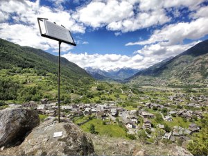 Il leggio sulla cresta della morena