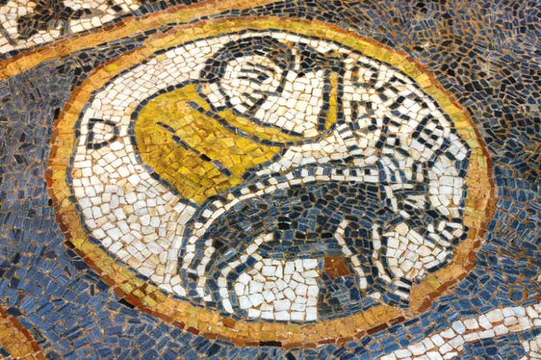 Dicembre. Mosaico inferiore della Cattedrale di Aosta. (foto di Enrico Romanzi)