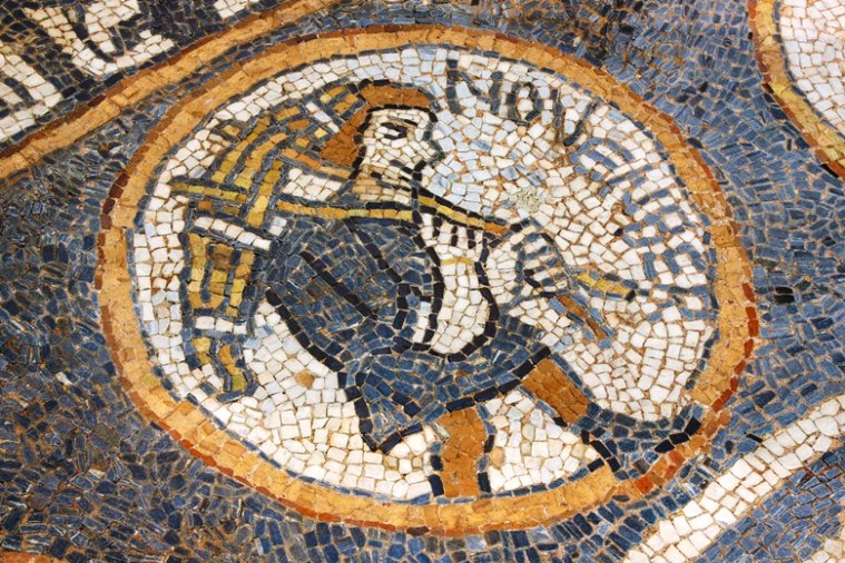 Novembre. Mosaico inferiore della Cattedrale di Aosta (foto di Enrico Romanzi)