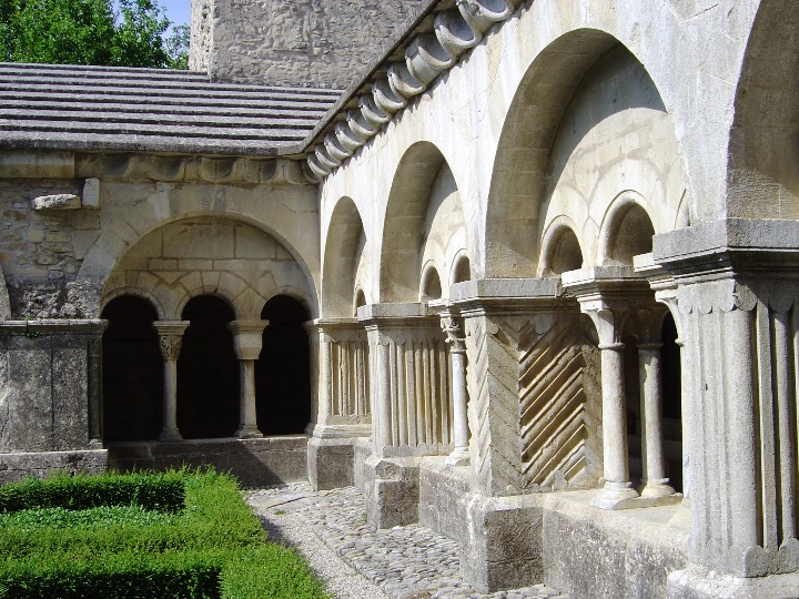 Vaison cattedrale - chiostro2