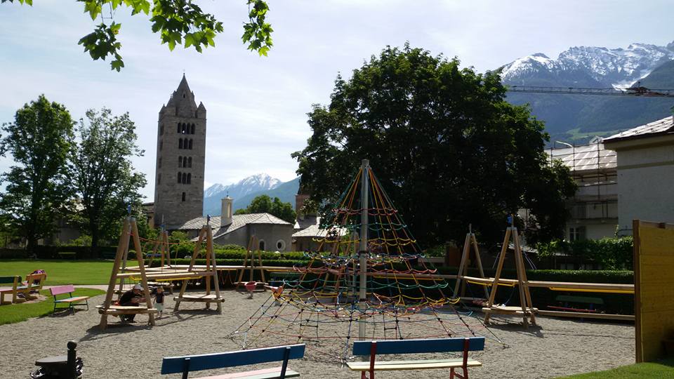 18557263_757648684408264_7133510687831994800_n