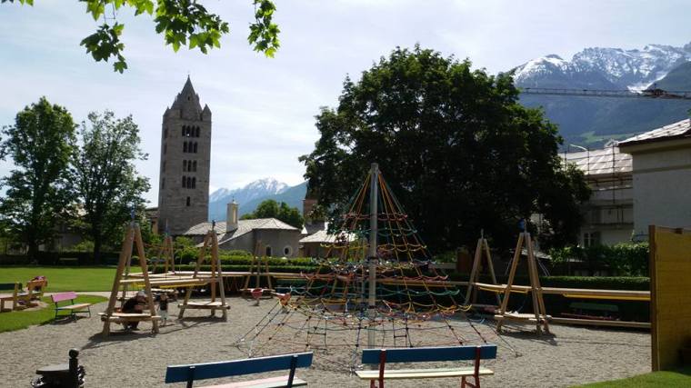 18557263_757648684408264_7133510687831994800_n