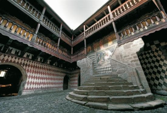 45247871_1081367862036343_7524367091491667968_n