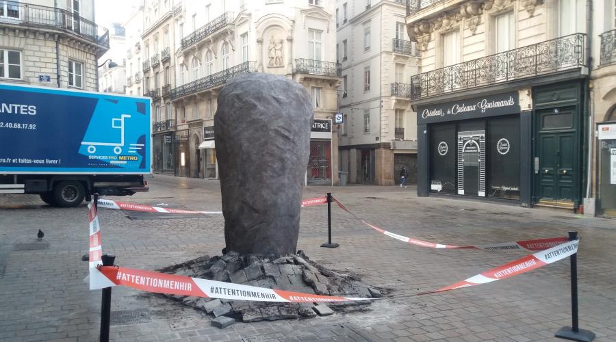 menhirs en ville-Nantes-PresseOcean