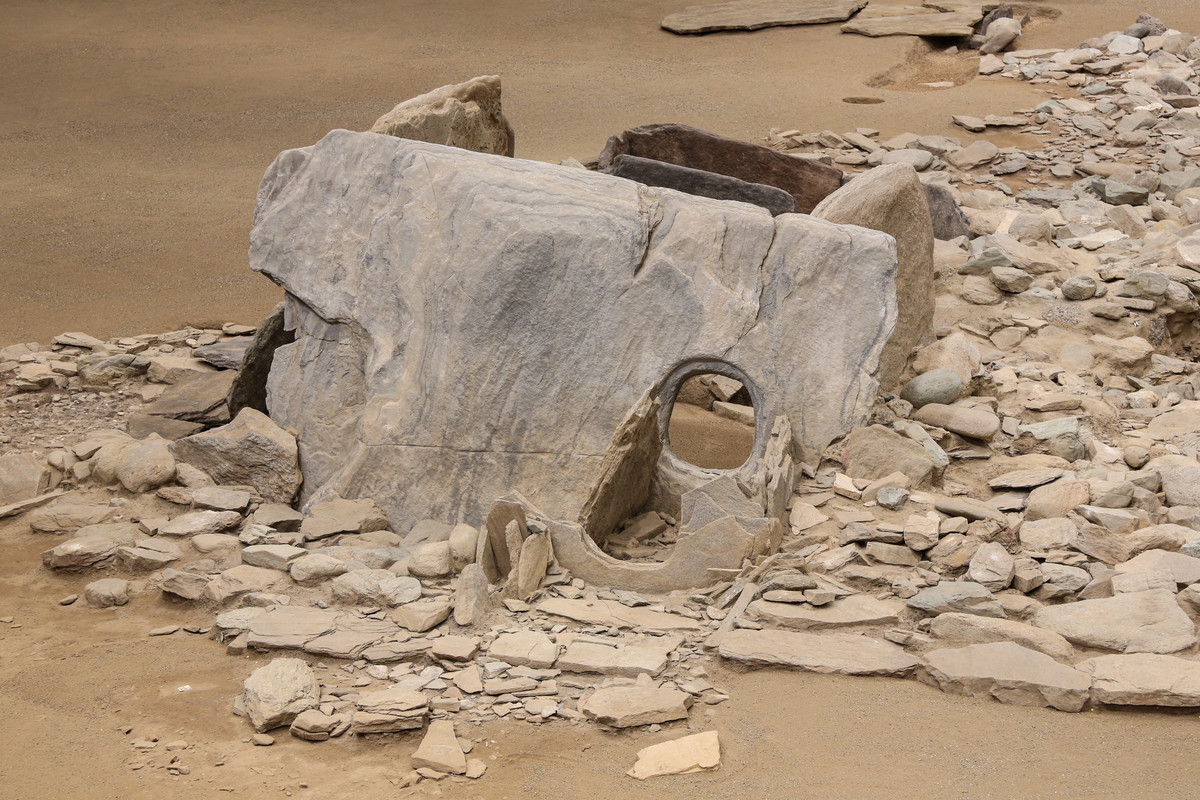 VALLE D'AOSTA-Dolmen area megalitica di Aosta (foto Enrico Romanzi)