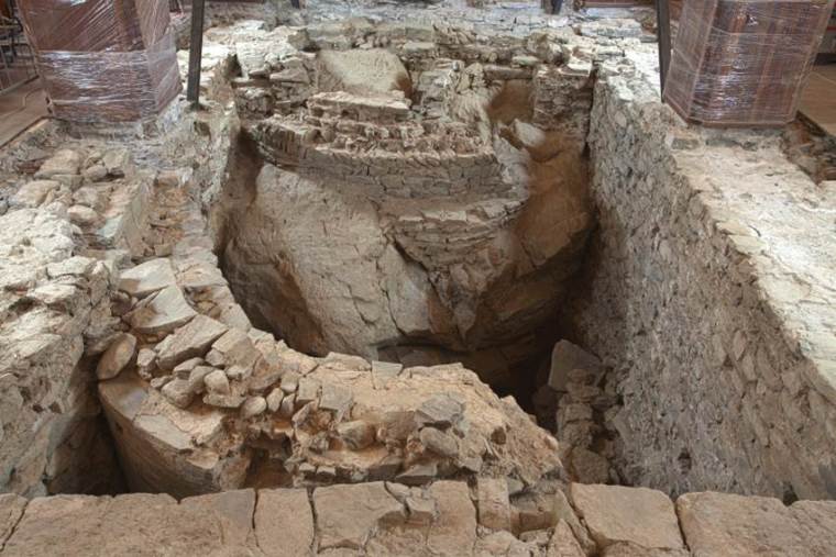 Hone-la parrocchiale di San Giorgio durante gli scavi archeologici (G. Sartorio)