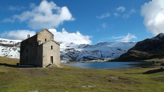 Santuario al lago Misérin